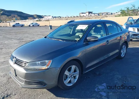 2013 Volkswagen Jetta 2.0L Tdi из США, поврежденный, VIN 3VWLL7AJ2DM205307